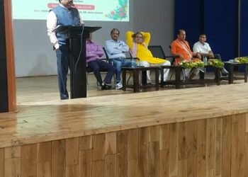 डीएसपीएमयू में स्नातकोत्तर हिंदी विभाग द्वारा सेमिनार का आयोजन