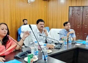 गढ़वा – लोकसभा आम चुनाव 2024 के तहत माइक्रो ऑब्ज़र्वर को दिए जा रहे प्रशिक्षण कार्यक्रम में सामान्य प्रेक्षक, रेम्या मोहन मुददत्त (भा०प्र०से०) द्वारा उत्तरदायित्व पूर्ण कार्य करने हेतु दिए गए महत्वपूर्ण निदेश