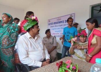 मुख्य निर्वाचन पदाधिकारी ने जामताड़ा के मतदान केन्द्रों का किया निरीक्षण