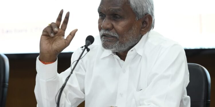 मुख्यमंत्री चंपई सोरेन ने की सीएम स्कूल ऑफ़ एक्सीलेंस समेत अन्य विभागों की समीक्षा, दिए कई निर्देश