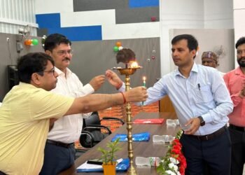 गढ़वा : श्रम, नियोजन, प्रशिक्षण एवं कौशल विकास विभाग द्वारा आज जिले के टाउन हॉल में रोजगार मेला का आयोजन