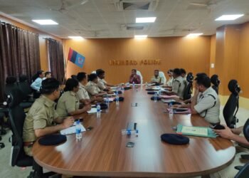 आईजी ने पुलिस पदाधिकारियो के साथ की बैठक, पेंडेंसी कम करने और अपराधियों की धरपकड़ तेज करने के दिए निर्देश