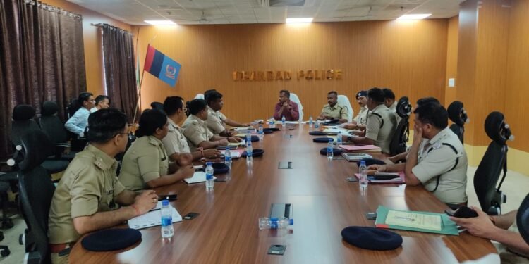 आईजी ने पुलिस पदाधिकारियो के साथ की बैठक, पेंडेंसी कम करने और अपराधियों की धरपकड़ तेज करने के दिए निर्देश