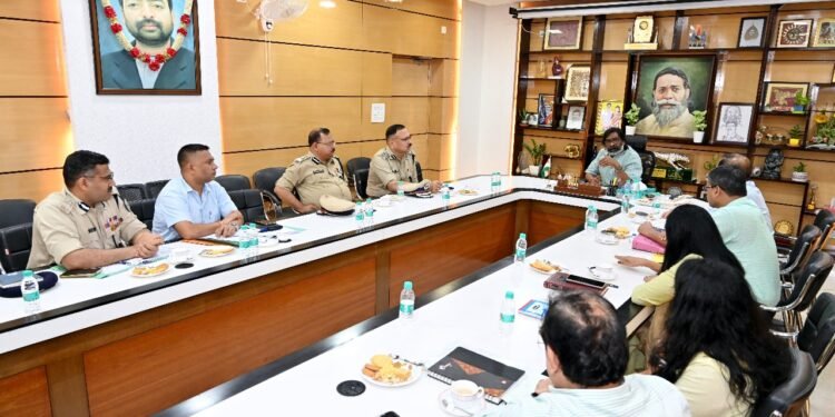 मुख्यमंत्री हेमन्त सोरेन ने आगामी पर्व- त्योहारों के दौरान सुरक्षा के पुख्ता इंतजाम करने के अधिकारियों को दिए निर्देश