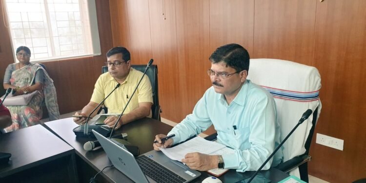 गढ़वा : उपायुक्त की अध्यक्षता में मुख्यमंत्री मंईयां सम्मान योजना से संबंधित बैठक का हुआ आयोजन