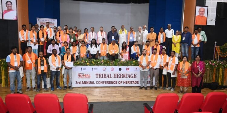 श्यामा प्रसाद मुखर्जी विश्वविद्यालय और हेरीटेज सोसायटी, पटना के संयुक्त तत्वाधान में दो दिवसीय ट्राइबल हेरिटेज संपन्न