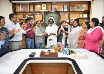 मुख्यमंत्री हेमन्त सोरेन से रांची अंतर्गत विभिन्न महाविद्यालयों के सहायक प्राध्यापकों के एक प्रतिनिधिमंडल ने मुलाकात की