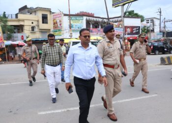बरेली : जिलाधिकारी व वरिष्ठ पुलिस अधीक्षक नेक साथ श्रावण मास के चौथे सोमवार को सुरक्षा व्यवस्था के दृष्टिगत कावड़ यात्रा के मार्गों का लिया जायजा