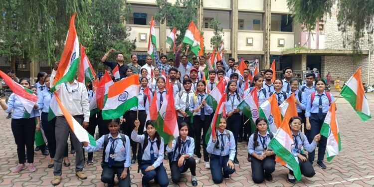 कुलपति डॉ तपन कुमार शांडिल्य के नेतृत्व में हर घर तिरंगा, के तहत विश्वविद्यालय परिसर में कार्यक्रम