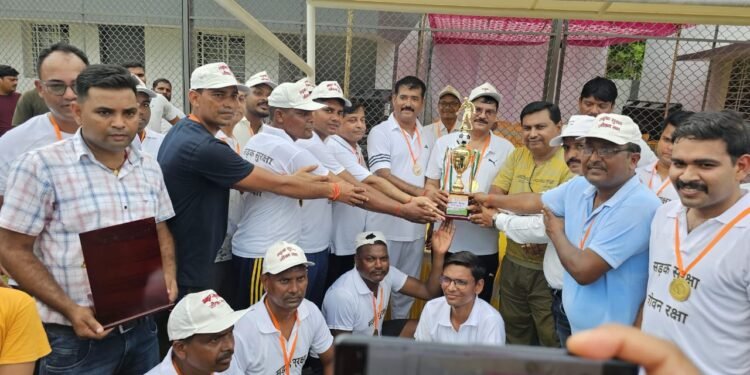 गढ़वा : स्वतंत्रता दिवस के अवसर पर फैंसी फुटबॉल का हुआ आयोजन