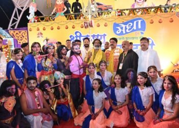 मुख्यमंत्री हेमन्त सोरेन श्री कृष्ण जन्मोत्सव – 2024 में मुख्य अतिथि के रूप में हुए सम्मिलित, दही हाण्डी प्रतियोगिता और लेजर शो का लिया आनंद