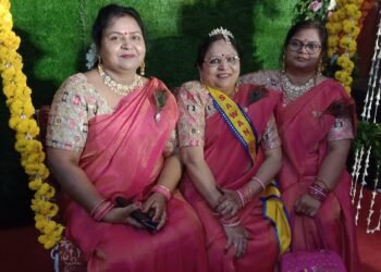 सीसीएल वाइफ ऑफिसर्स का सावन मेला संपन्न, निर्मला सिंह को पहनाया गया सावन क्वीन का ताज