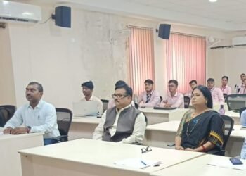 डॉ श्यामा प्रसाद मुखर्जी विश्वविद्यालय में तकनीकी कुशलता के कार्यक्रमों का नियमित आयोजन : कुलपति dr तपन कुमार शांडिल्य