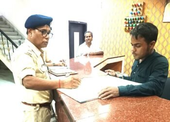 धनबाद: जे.जी.जी.एल.सी.सी.ई. 2023: प्रश्न पत्रों की सुरक्षा के लिए एसएसपी का ट्रेजरी निरीक्षण, विशेष चौकसी के निर्देश