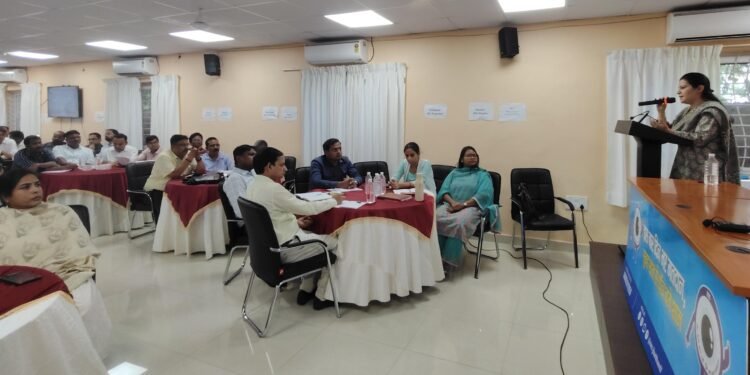 रांची: निर्वाचन से जुड़े पदाधिकारियों के लिए मुख्य निर्वाचन कार्यालय में आयोजित दो दिवसीय प्रशिक्षण सत्र का हुआ समापन