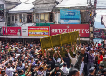 शिमला में ‘अवैध’ मस्जिद को लेकर झड़पें, पुलिस बैरिकेड्स उखाड़े गए