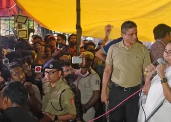 ममता बनर्जी और डॉक्टरों की ऐतिहासिक भिड़ंत: सुरक्षा और सुधार की जंग