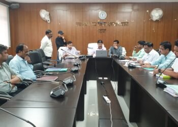 गढ़वा : अवैध खनन, परिवहन एवं भण्डारण की रोक थाम हेतु गठित जिला स्तरीय टास्क फोर्स की बैठक संपन्न