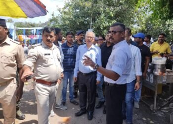 वरीय पुलिस अधीक्षक हृदीप पी जनार्दनन महोदय आज शहीद निर्मल महतो मेडिकल कॉलेज एंड हॉस्पिटल पहुंचे
