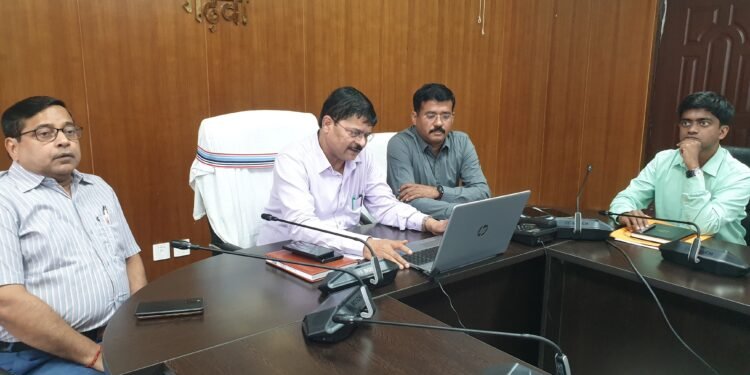 गढ़वा : अवैध खनन, परिवहन एवं भण्डारण की रोक थाम हेतु गठित जिला स्तरीय टास्क फोर्स की बैठक संपन्न