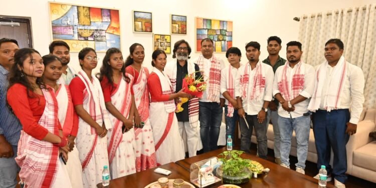 मुख्यमंत्री हेमन्त सोरेन से केन्द्रीय सरना समिति, भारत के प्रतिनिधिमंडल ने मुलाकात की