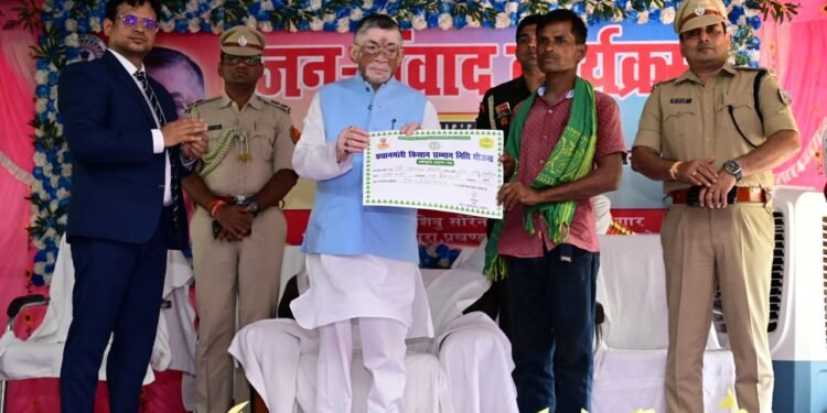 साहेबगंज : माननीय राज्यपाल ने शिबु सोरेन कॉलेज, बिचपुरा के ऑडिटोरियम में  ग्रामीणों के साथ संवाद किया