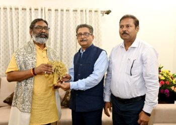 मुख्यमंत्री हेमन्त सोरेन से नाबार्ड के मुख्य महाप्रबंधक एस०के० जहागीरदार ने मुलाकात की