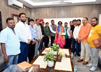 मुख्यमंत्री श्री हेमन्त सोरेन से रांची जिला दुर्गा पूजा समिति के प्रतिनिधिमंडल ने की मुलाकात।