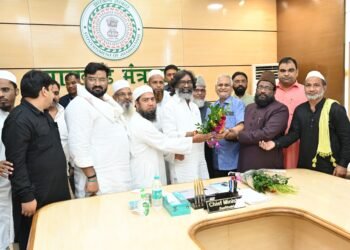 मुख्यमंत्री हेमन्त सोरेन से ऑल इंडिया मुस्लिम पर्सनल लॉ बोर्ड की मुलाकात: तहफ़्फ़ुज़ -ए- अवकाफ कॉन्फ्रेंस में आमंत्रण