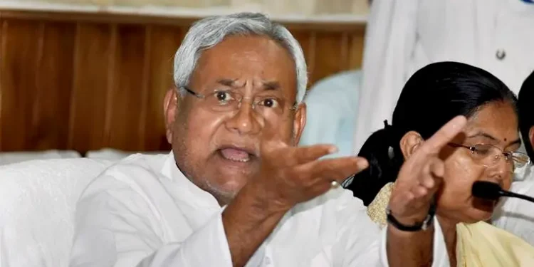 बिहार के मुख्यमंत्री नीतीश कुमार की सुरक्षा में गंभीर चूक, पटना में गिरा स्वागत द्वार