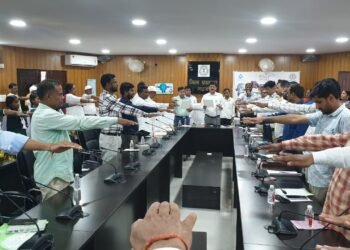 गढ़वा: “स्वच्छ भारत दिवस” पर महात्मा गांधी और लाल बहादुर शास्त्री को श्रद्धांजलि: “स्वच्छता सभी की जिम्मेदारी” – शेखर जमुआर