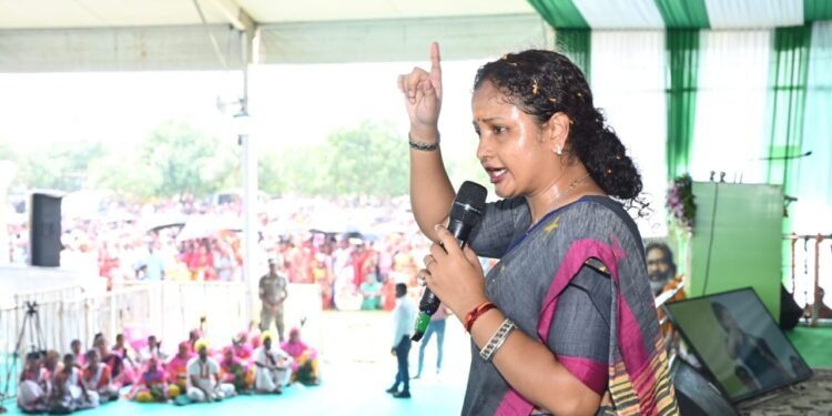 मंईयाँ सम्मान यात्रा के दूसरे चरण की भव्य शुरुआत तमाड़ से