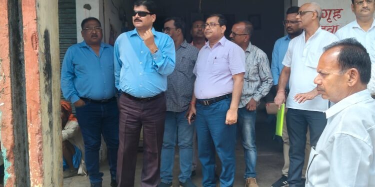गढ़वा में विधानसभा चुनाव 2024 की तैयारी: सह-उपायुक्त और पुलिस अधीक्षक ने किया स्थल निरीक्षण
