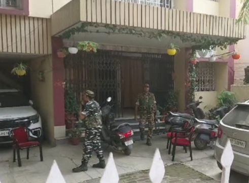 रांची में ईडी की बड़ी छापेमारी: मंत्री के पीए और आईएएस अधिकारी के ठिकानों पर कार्रवाई