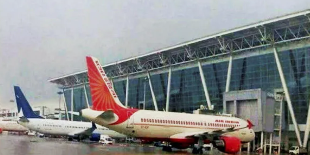 छत्तीसगढ़ में हवाई जहाजों को बम धमकी देने वाला टीनेजर गिरफ्तार!