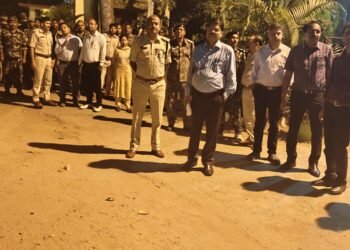 गढ़वा मंडल कारागार में बड़ी छापेमारी: उपायुक्त और एसपी ने किया निरीक्षण