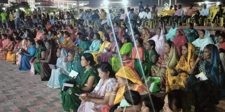 गढ़वा: रात्रि चौपाल कार्यक्रम: “विधानसभा निर्वाचन 2024 के लिए मतदाताओं को प्रेरित किया गया”