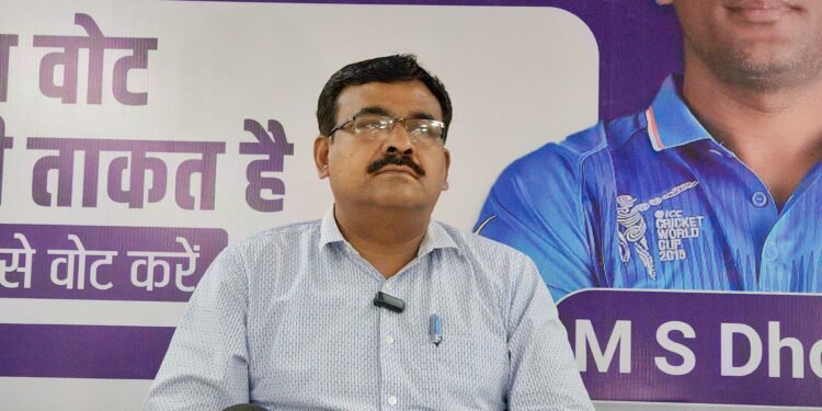 गढ़वा: मतगणना की तैयारियां: शांतिपूर्ण मतदान और गणन अभिकर्ताओं की नियुक्ति पर जोर