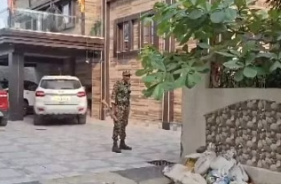 झारखंड: सीएम हेमंत सोरेन के करीबी सहयोगी सुनील श्रीवास्तव के ठिकानों पर आयकर विभाग के छापे