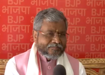 बाबूलाल मरांडी का बयान: “हेमंत सोरेन आदिवासियों के नाम पर राजनीति करते हैं”