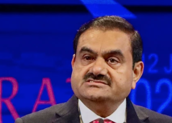 गौतम अडानी पर अमेरिकी अभियोजकों का आरोप, अडानी समूह की गिरती साख