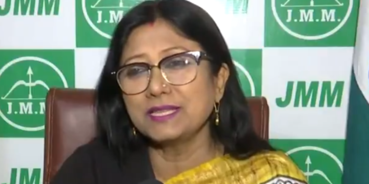 झारखंड के मुख्यमंत्री-नामित हेमंत सोरेन के शपथ ग्रहण समारोह से पहले महुआ माजी का बयान