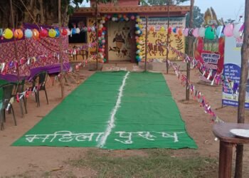 झारखंड में थीम-आधारित मतदान बूथ: “मतदाताओं को आकर्षित करने का अनोखा प्रयास”