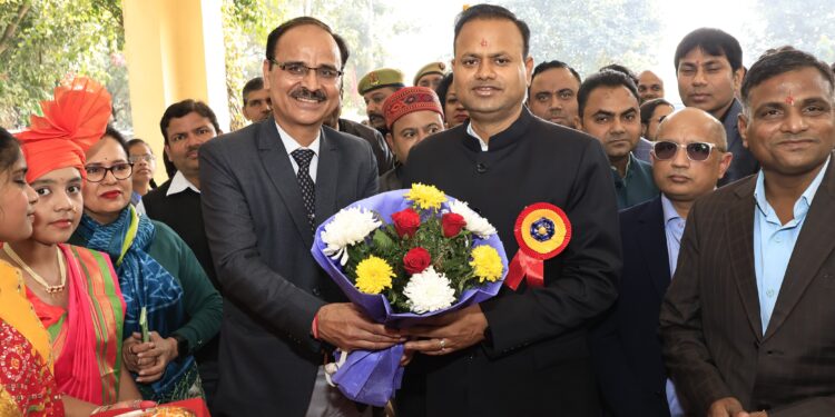 जिलाधिकारी रविंद्र कुमार के मुख्य आतिथ्य में पूर्व छात्र मिलन समारोह का आयोजन