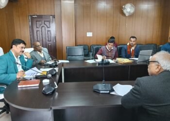 गढ़वा: उपायुक्त की अध्यक्षता में जिला सलाहकार समिति (PC&PNDT) की बैठक: अनाधिकृत क्लीनिकों के खिलाफ कड़ी कार्रवाई के निर्देश