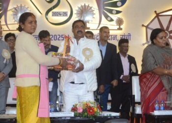 राष्ट्रीय खादी एवं सरस महोत्सव 2024-25 का उद्घाटन: खादी को बढ़ावा देने का सार्थक प्रयास