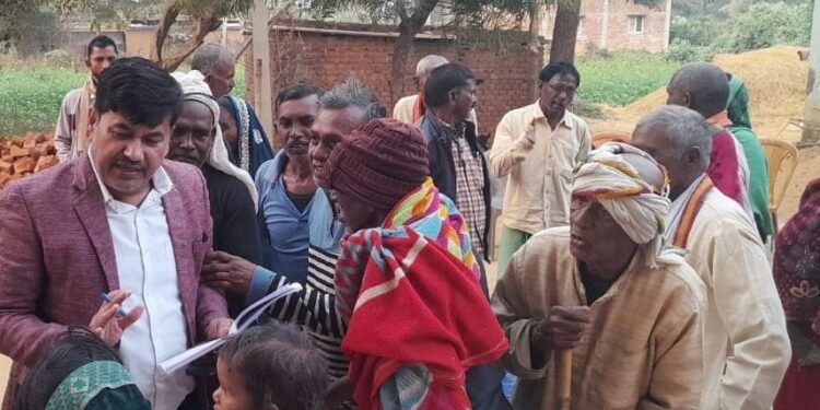 गढ़वा: आदिवासी बहुल बगही टोला में एसडीओ ने जन समस्याएं सुनीं, त्वरित समाधान के निर्देश
