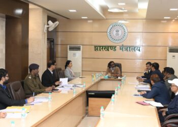 रांची के खादी एवं सरस मेले में चित्रकारों को प्रोत्साहन, बुजुर्गों के लिए निशुल्क ई-रिक्शा सेवा