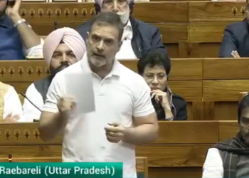 संविधान की 75वीं वर्षगांठ पर राहुल गांधी का बड़ा बयान: “संविधान में कुछ भी भारतीय नहीं – सावरकर”