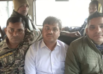 नेतरहाट स्कूल के एडमिनिस्ट्रेटिव ऑफिसर 50 हजार घूस लेते गिरफ्तार: एसीबी की बड़ी कार्रवाई